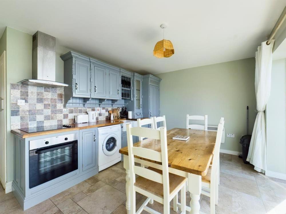 Holiday Apartment Iris Γουότερφορντ Εξωτερικό φωτογραφία